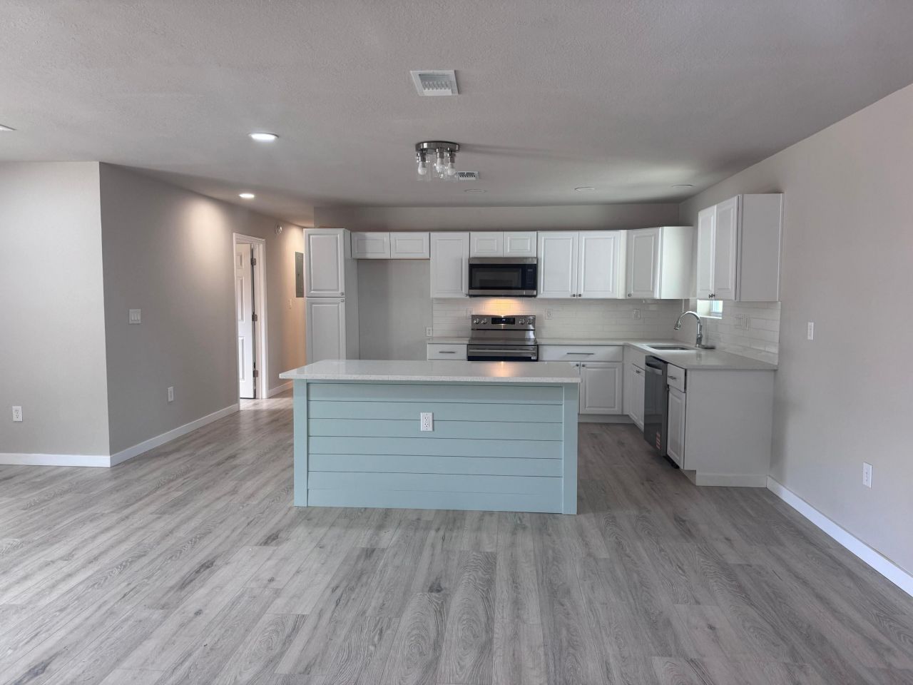 119 NE Fulmar Circle, Fort Walton Beach, FL 32548 Main Photo