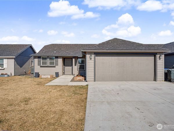 1118 W Sequoia Road , Moses Lake, WA 98837