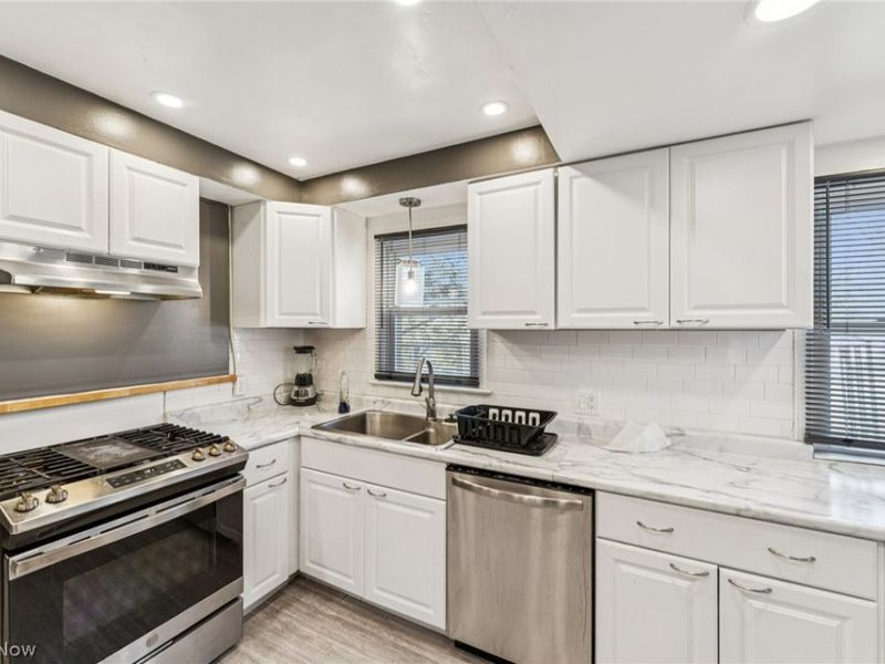 5039 Fairlawn Road , Lyndhurst, OH 44124 Photo 13