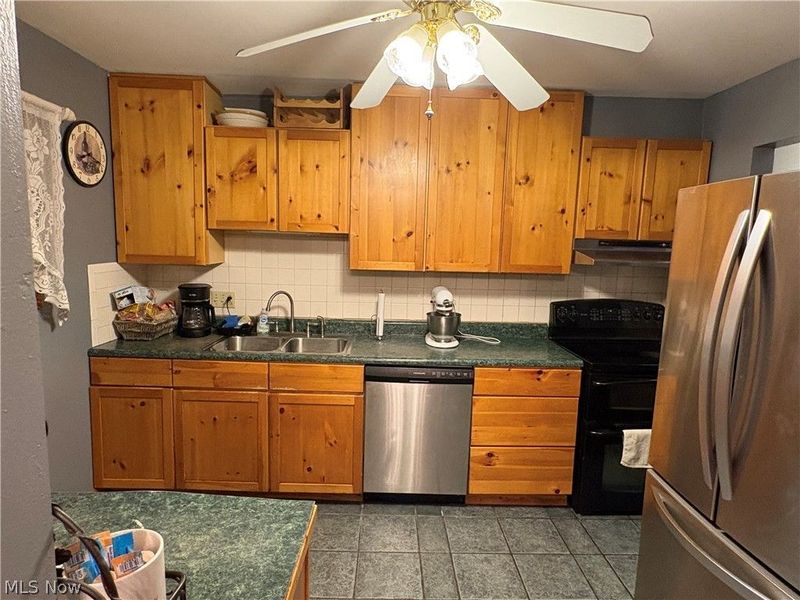 3895 Ayrshire Drive, Youngstown, OH 44511 Photo 8