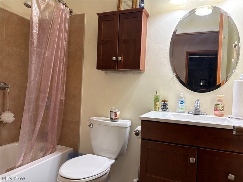 3895 Ayrshire Drive, Youngstown, OH 44511 Photo 9