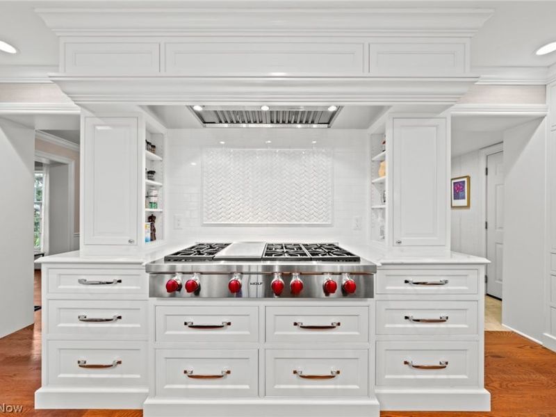 33285 Woodleigh Road , Pepper Pike, OH 44124 Photo 11