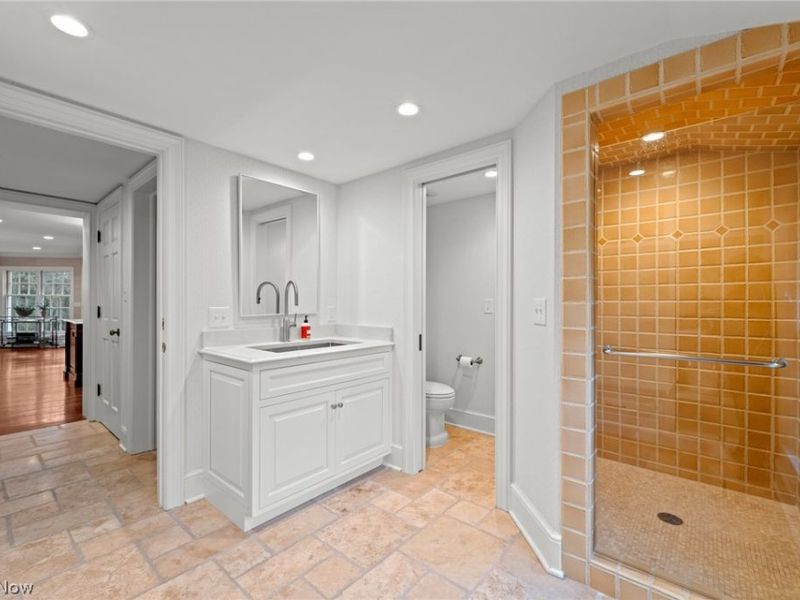 33285 Woodleigh Road , Pepper Pike, OH 44124 Photo 21