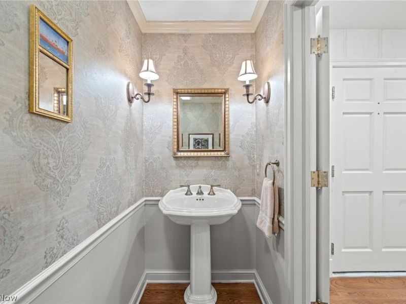 33285 Woodleigh Road , Pepper Pike, OH 44124 Photo 22