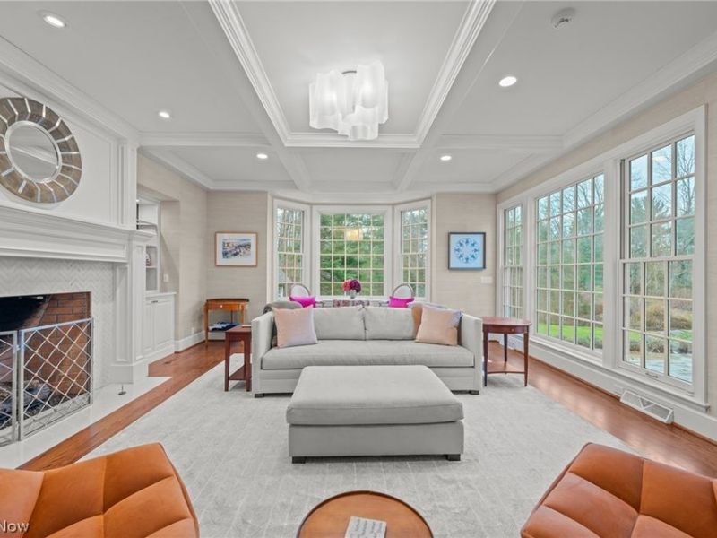 33285 Woodleigh Road , Pepper Pike, OH 44124 Photo 3