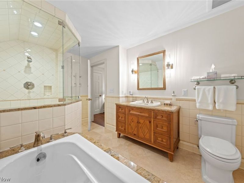 33285 Woodleigh Road , Pepper Pike, OH 44124 Photo 38