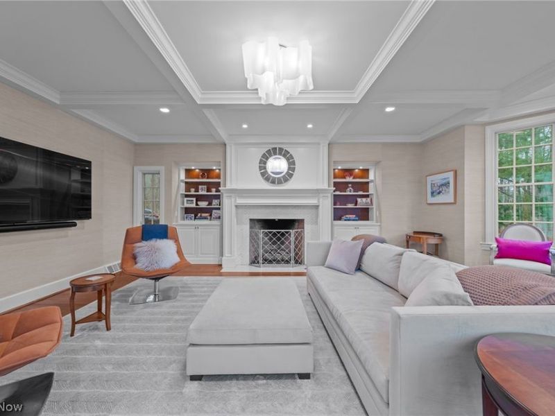 33285 Woodleigh Road , Pepper Pike, OH 44124 Photo 5