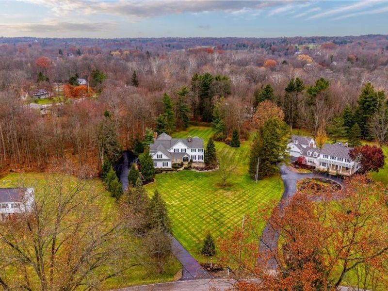 33285 Woodleigh Road , Pepper Pike, OH 44124 Photo 50