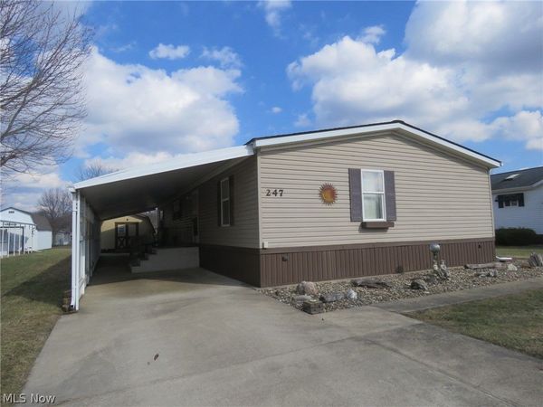 247 Island Drive , Elyria, OH 44035