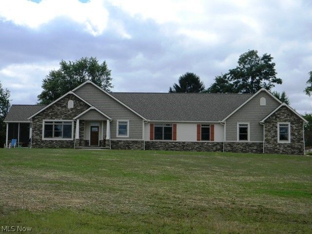 1830 Airpark Drive, Louisville, OH 44641