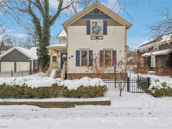 12 N Oviatt Street , Hudson, OH 44236