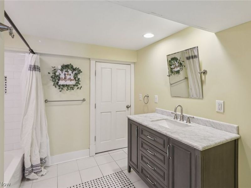 12 N Oviatt Street , Hudson, OH 44236 Photo 38