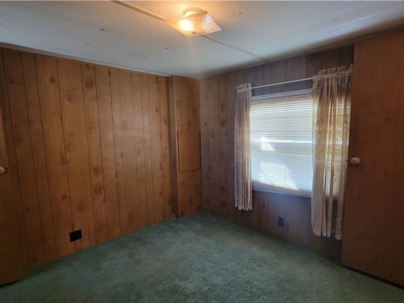 8214 Russell Lane , Cleveland, OH 44144 Photo 18