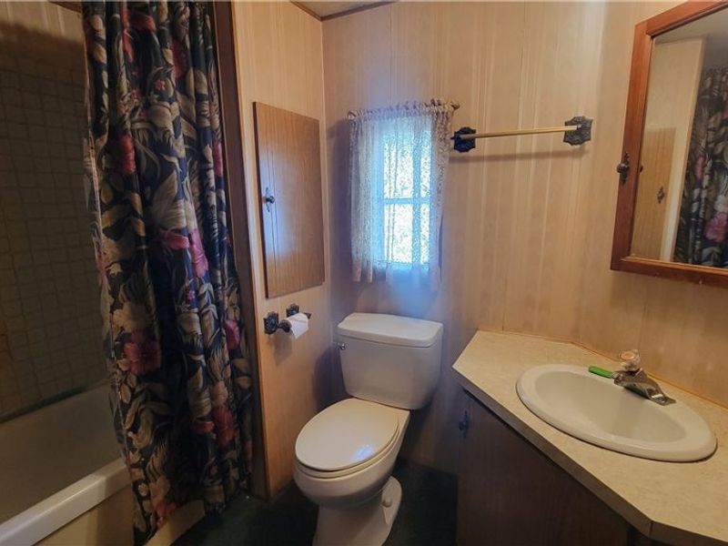 8214 Russell Lane , Cleveland, OH 44144 Photo 20