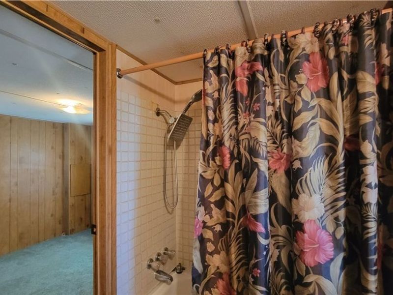 8214 Russell Lane , Cleveland, OH 44144 Photo 21