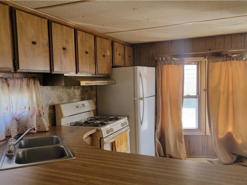 8214 Russell Lane , Cleveland, OH 44144 Photo 7