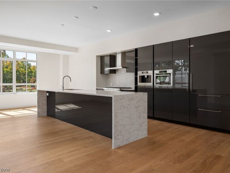 22700 Lake Road , Unit 205, Rocky River, OH 44116 Photo 8