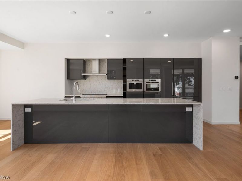 22700 Lake Road , Unit 205, Rocky River, OH 44116 Photo 9