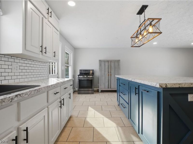 15791 Madison Road , Middlefield, OH 44062 Photo 4