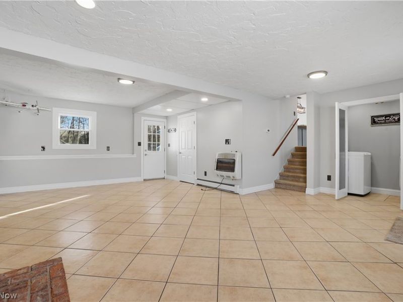 15791 Madison Road , Middlefield, OH 44062 Photo 9