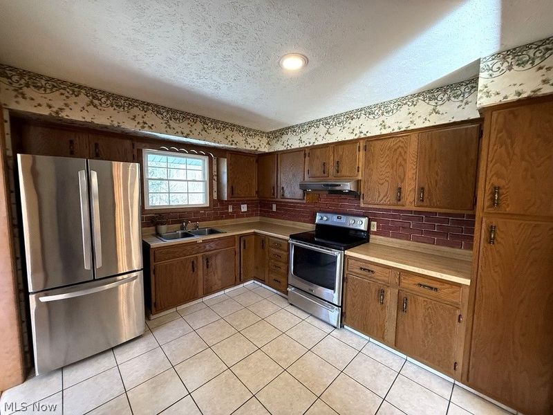 8930 Crackel Road , Chagrin Falls, OH 44023 Photo 10