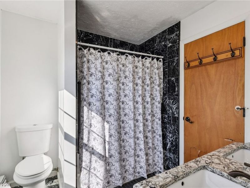 8930 Crackel Road , Chagrin Falls, OH 44023 Photo 14