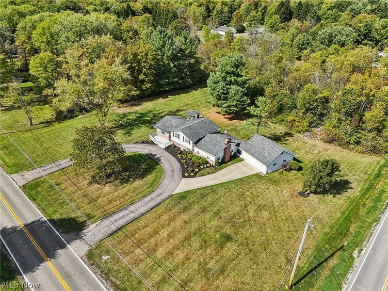 8930 Crackel Road , Chagrin Falls, OH 44023 Photo 2