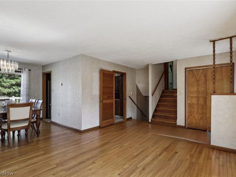 8930 Crackel Road , Chagrin Falls, OH 44023 Photo 9