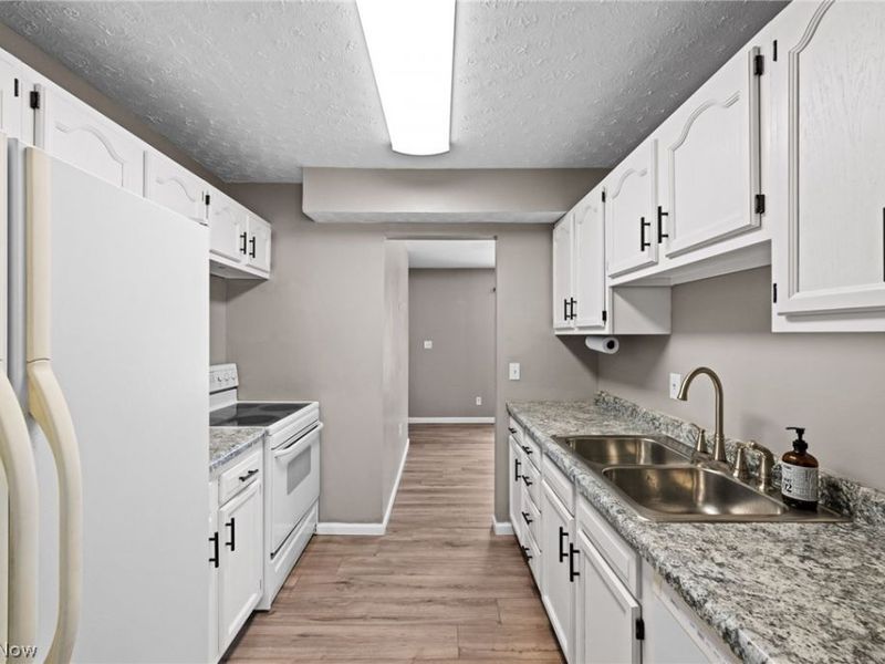 10540 Ravenna Road , Unit 9, Twinsburg, OH 44087 Photo 15