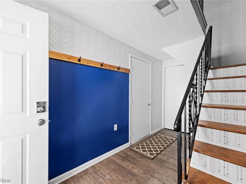 10540 Ravenna Road , Unit 9, Twinsburg, OH 44087 Photo 3