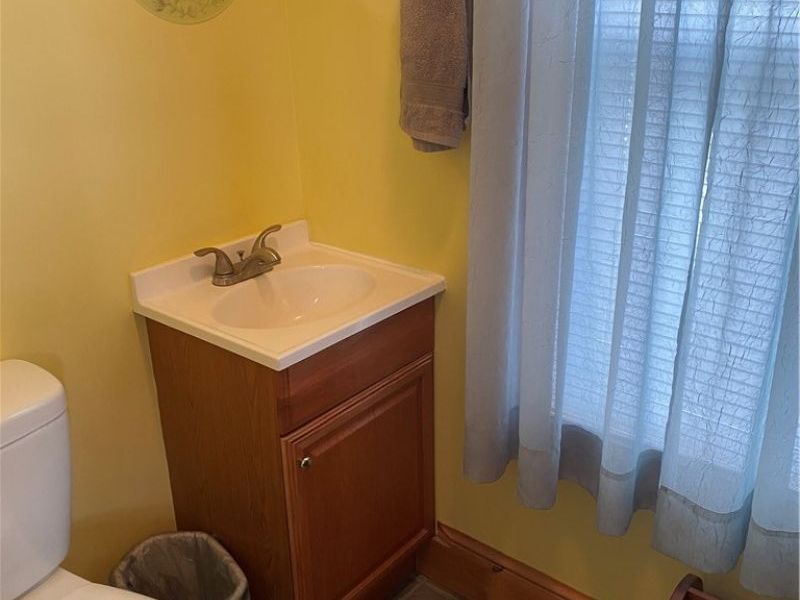 303 Indiana Avenue , Lorain, OH 44052 Photo 16