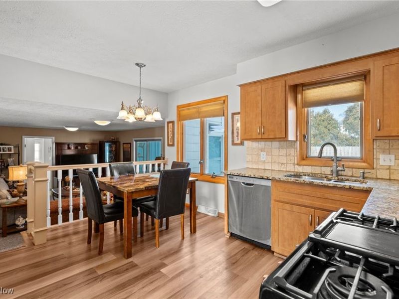 5991 Cantwell Drive , Mayfield Heights, OH 44124 Photo 10