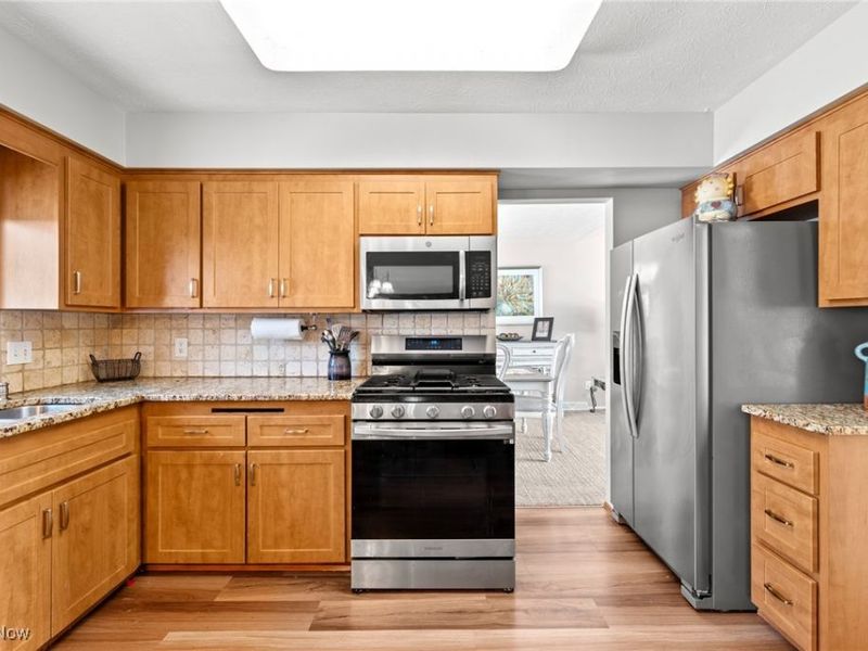 5991 Cantwell Drive , Mayfield Heights, OH 44124 Photo 12