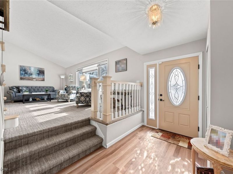 5991 Cantwell Drive , Mayfield Heights, OH 44124 Photo 3