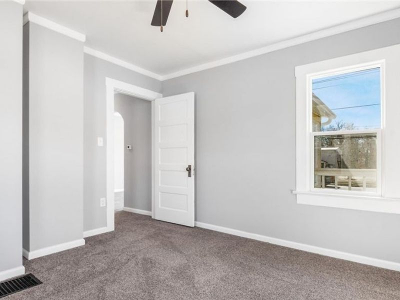 2410 Marion Avenue , Zanesville, OH 43701 Photo 8