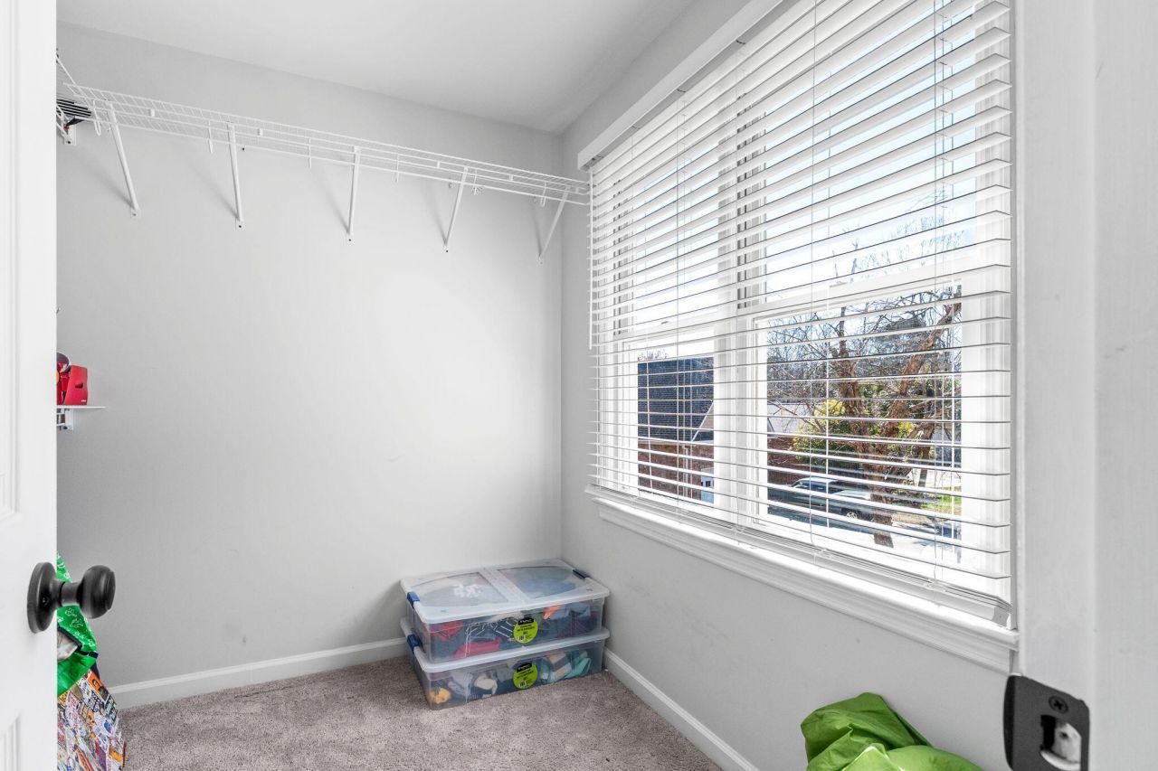 112 N Gateshead Crossing Photo 33