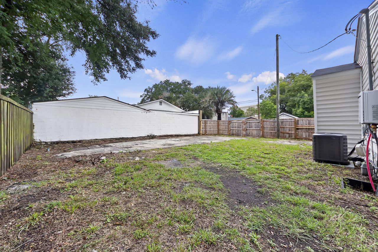 2116 Commander Road Photo 22