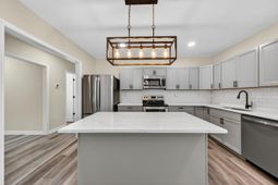 2116 Commander Road photo 4