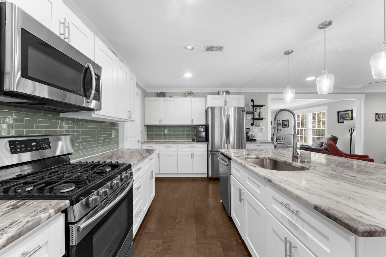 107 Brittany Court Photo 12