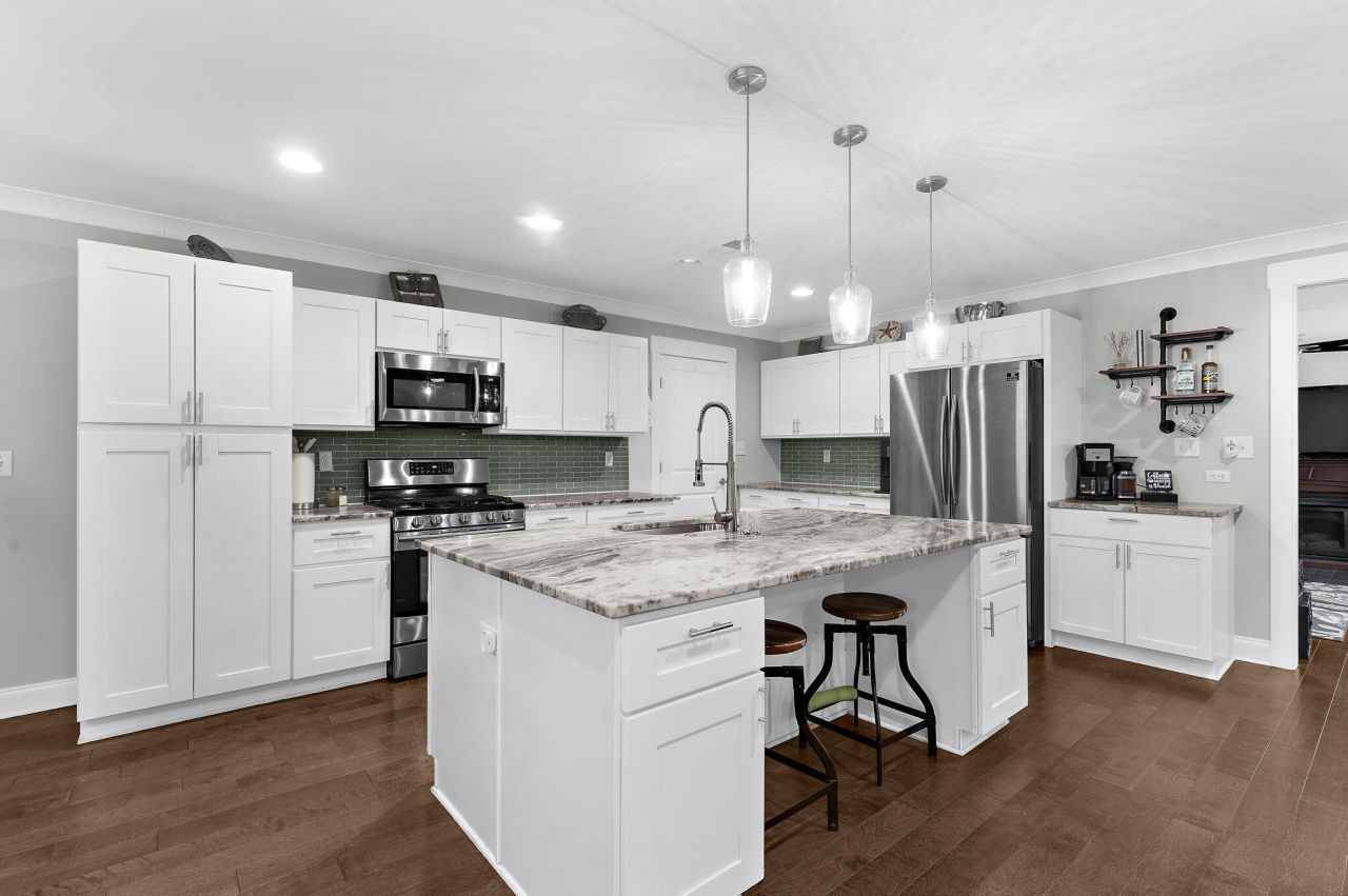 107 Brittany Court Photo 13