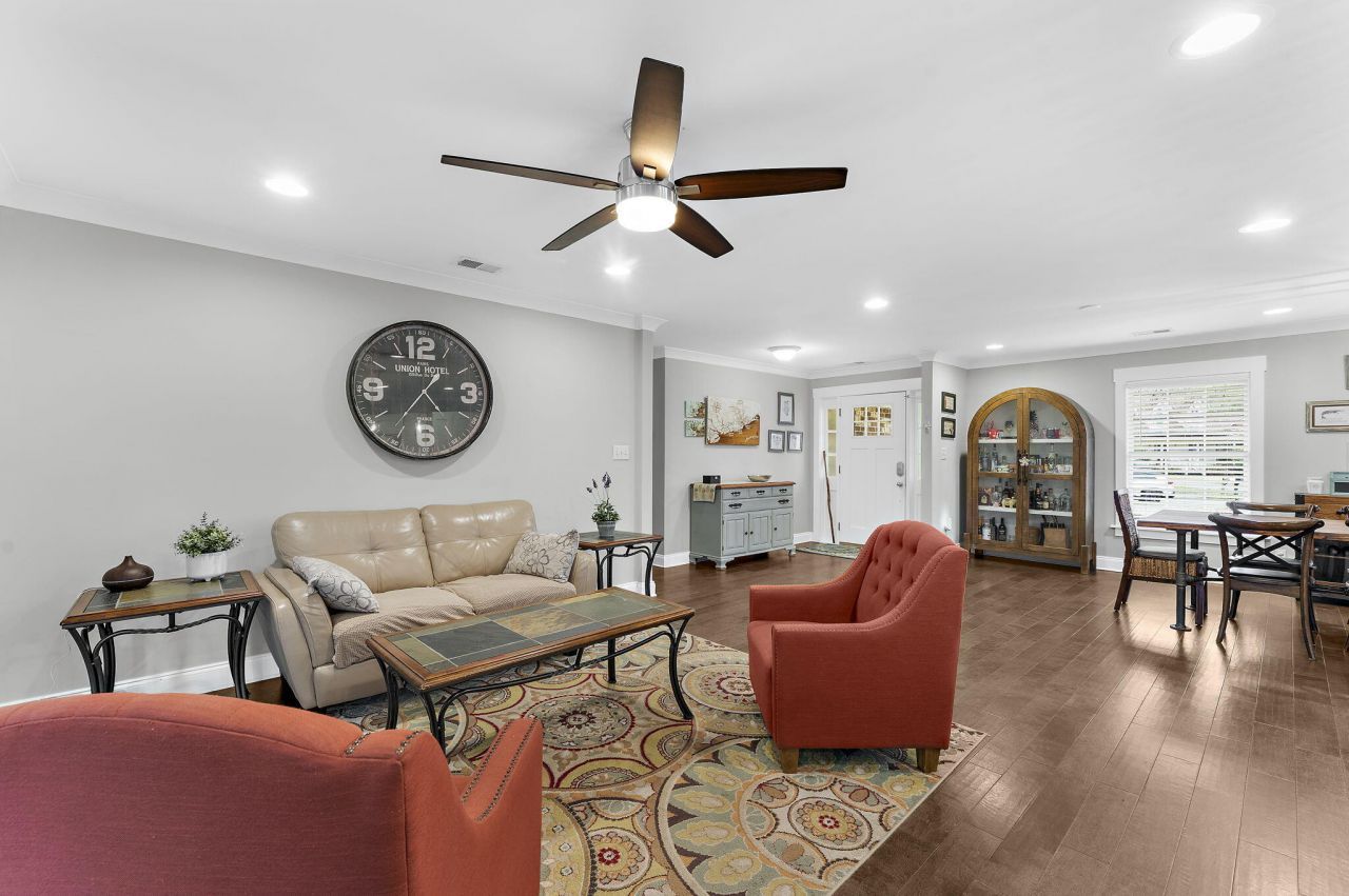 107 Brittany Court Photo 19