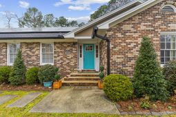 107 Brittany Court photo 4