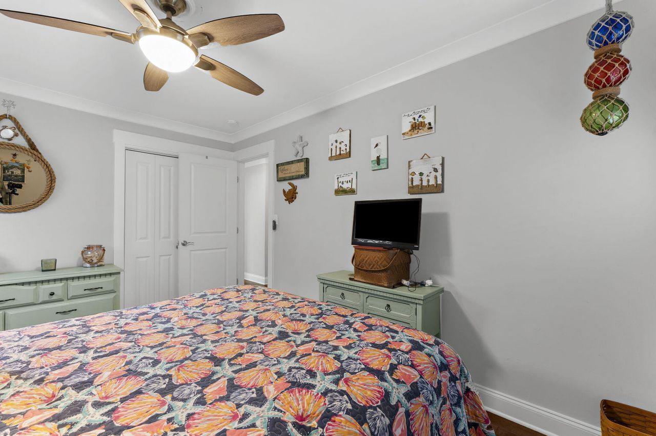 107 Brittany Court Photo 31