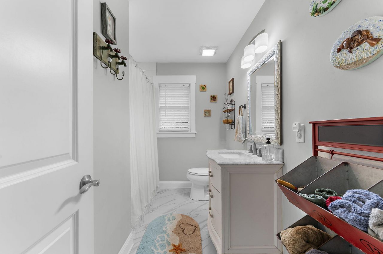 107 Brittany Court Photo 33