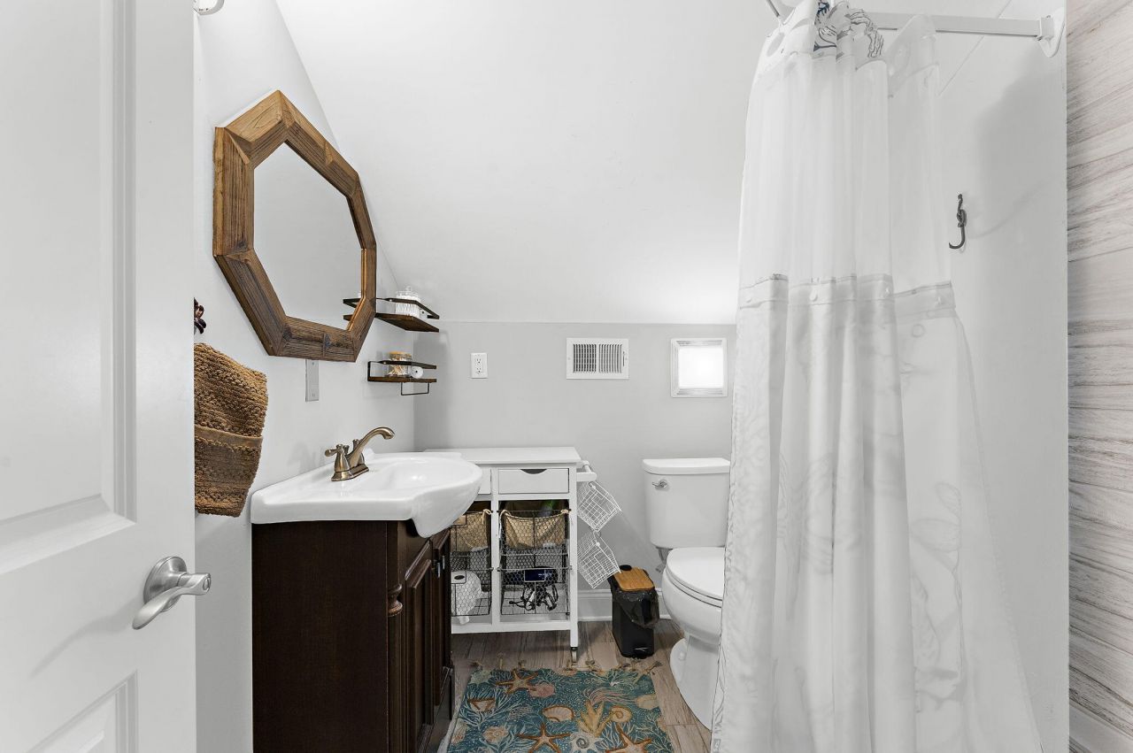 107 Brittany Court Photo 38