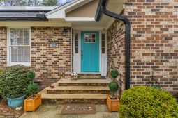 107 Brittany Court photo 4