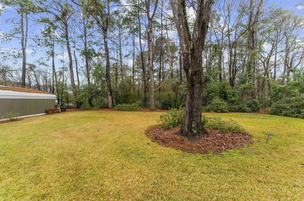 107 Brittany Court Photo 49