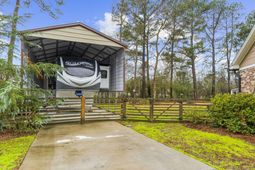 107 Brittany Court photo 4