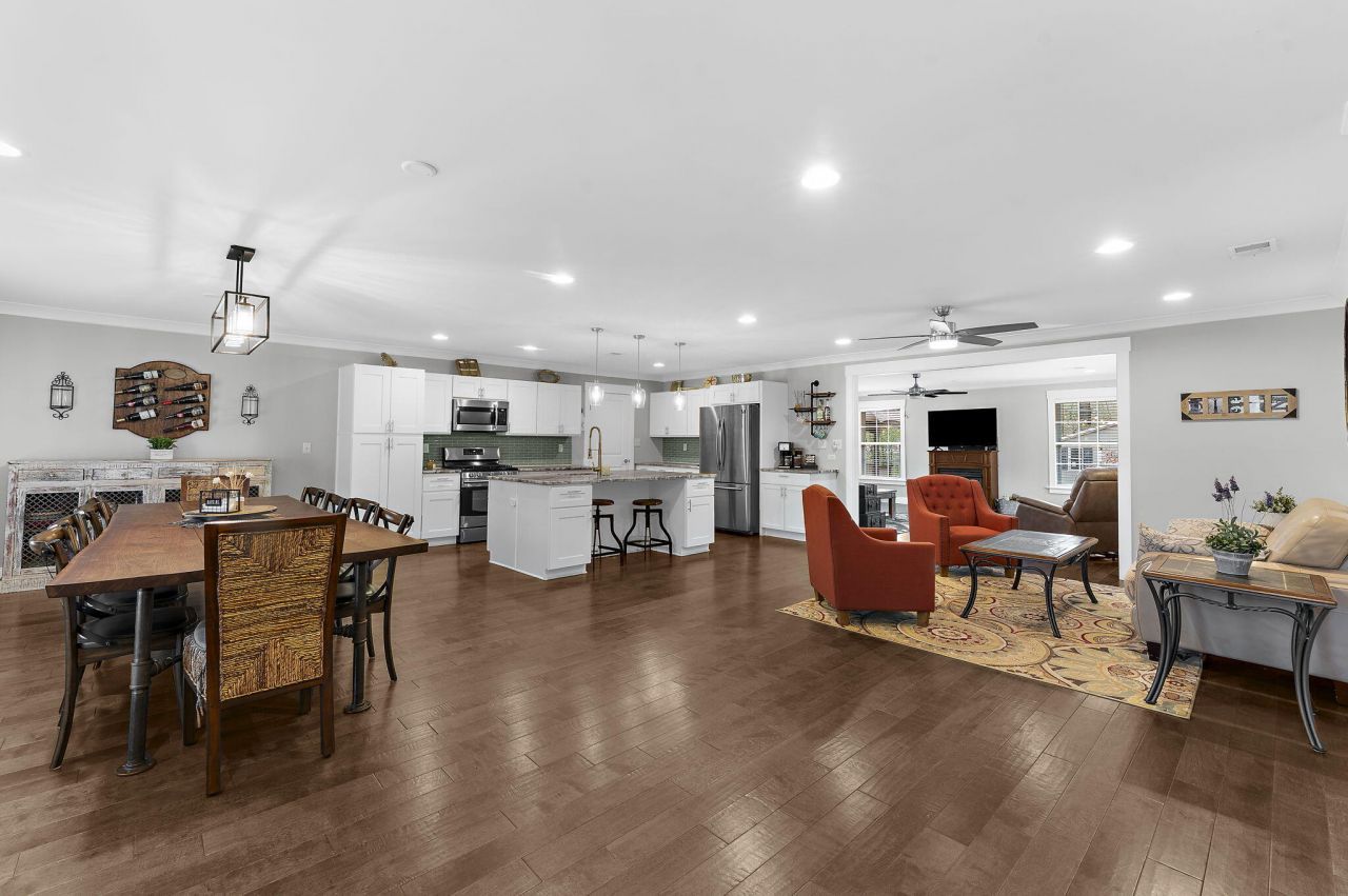 107 Brittany Court Photo 8