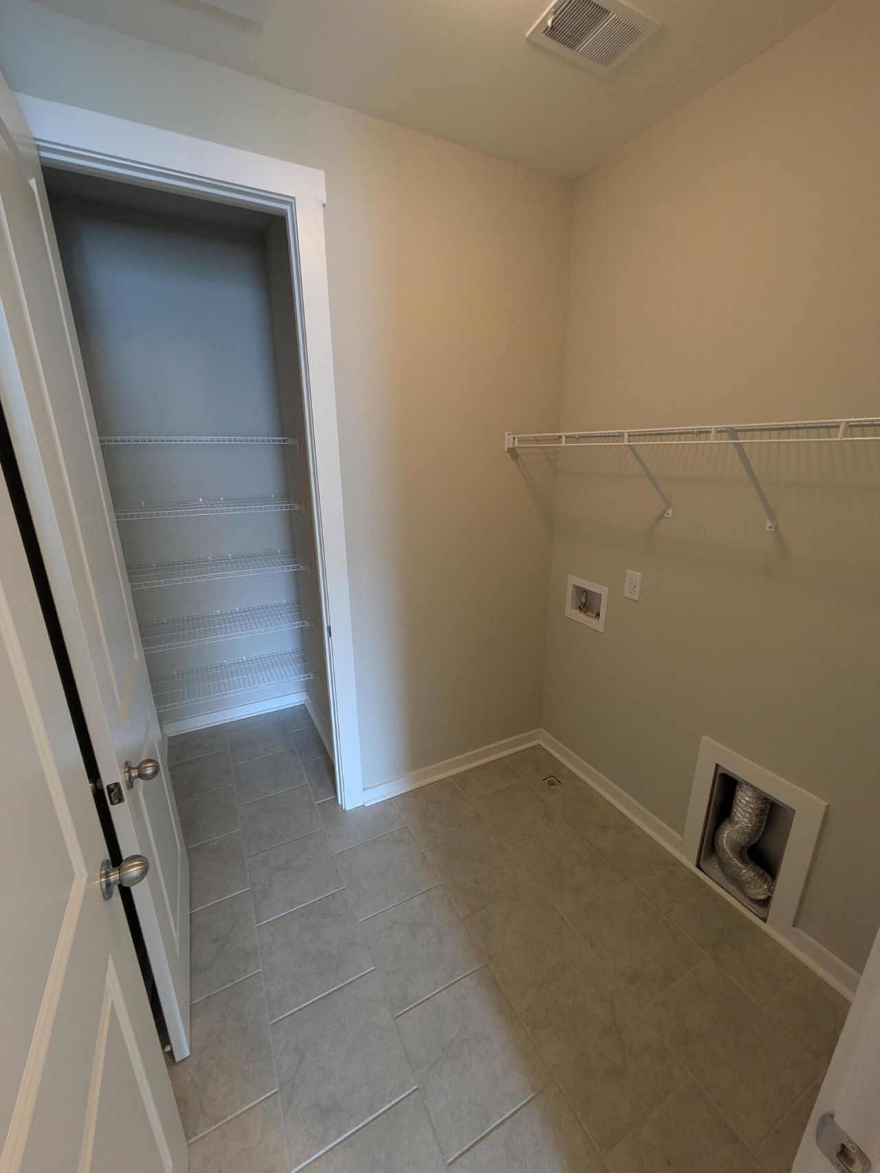 1005 Swamp Harrier Avenue Photo 17